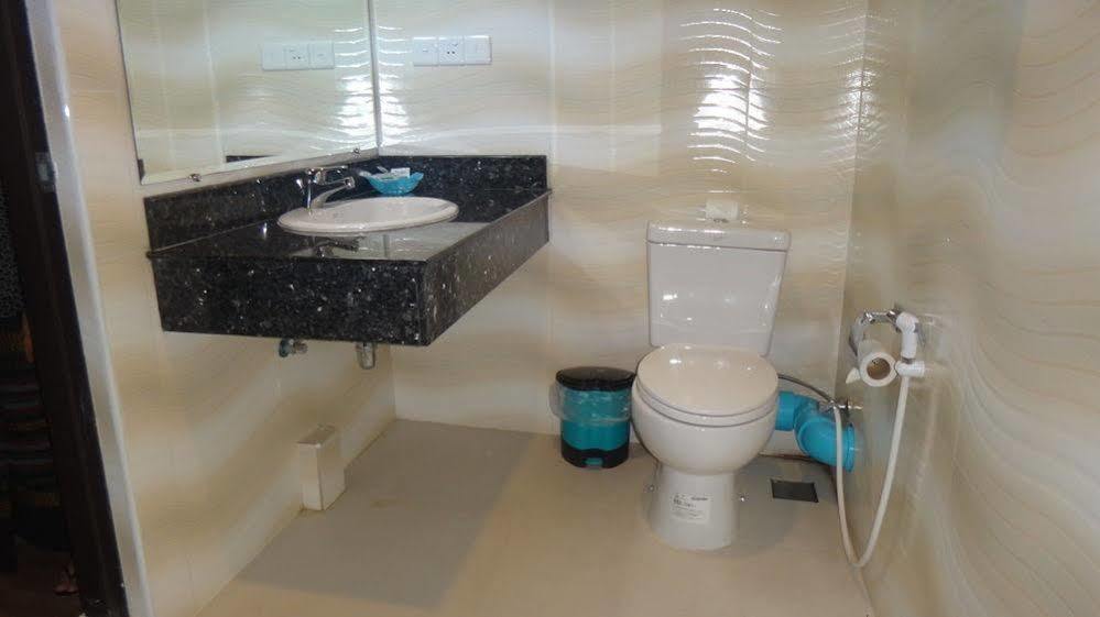Chit Sayar Hotel Rangun Zewnętrze zdjęcie
